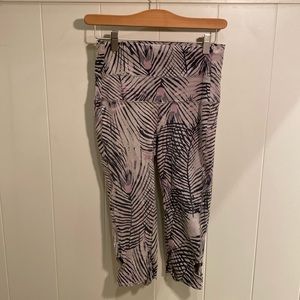 Move brand athletic leggings, palm design